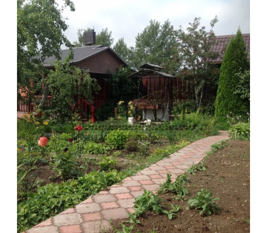 Укладка рулонного газона в деревне Слепушкино - фото - 3